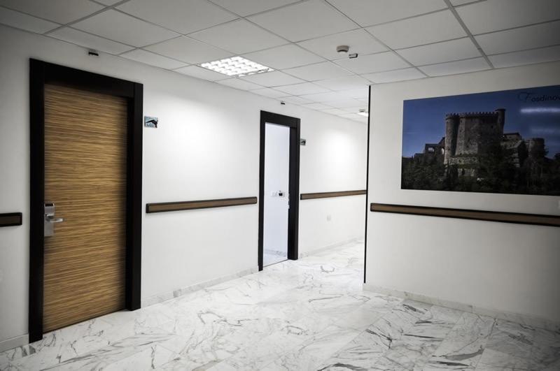 Hotel Rondine Маринела ди Сарцана Екстериор снимка